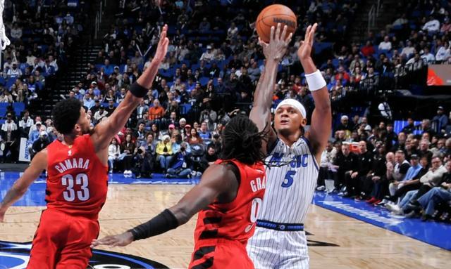 2记绝杀，NBA今夜：热火队斯波的机关与贝恩的神投