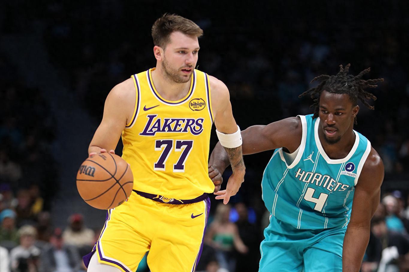 湖人连赢5场，斯马特两次抢断秀翻联盟，詹姆斯41岁还能拼NBA冠军？