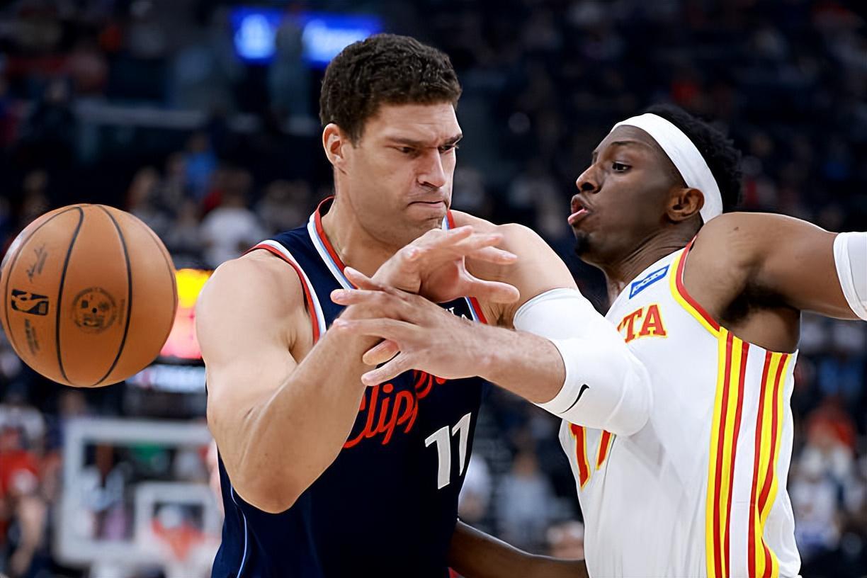 105-102！快船队5连败，NBA里老将洛佩斯还在“做梦”吗