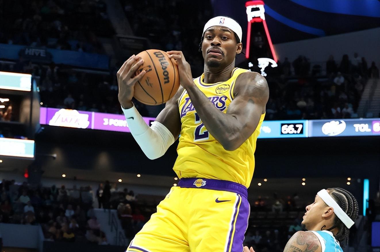 121-111湖人掀翻黄蜂，8胜3负的湖人在NBA还能装吗