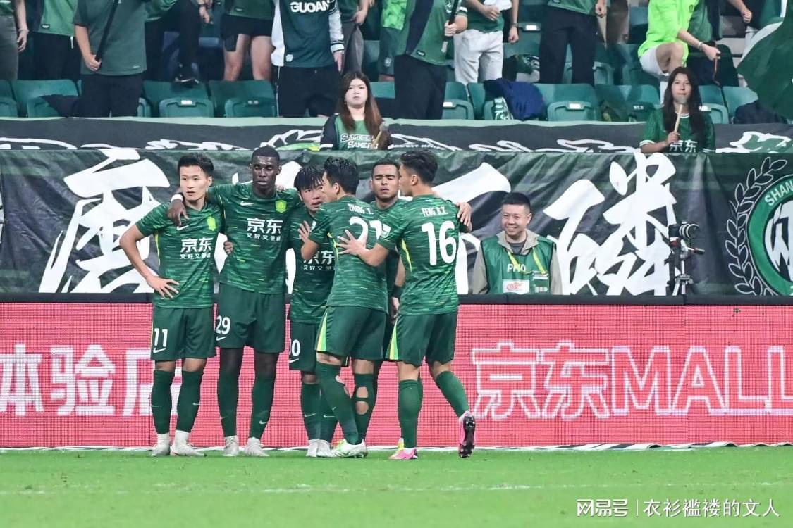 国安俱乐部3-0收获胜利但被“解散”传闻围攻，中超联赛的奇葩剧第8月