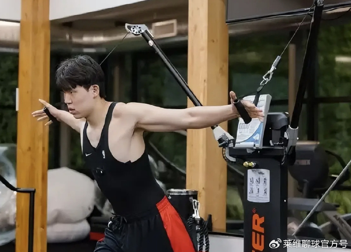 开拓者5连败半个月翻车，斯普利特战术四不像输球还不让年轻人上场