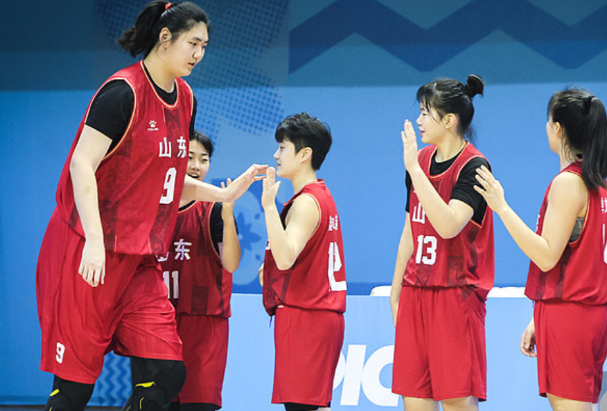 112-54狂胜58分！张子宇9分58秒13中13，连NBA都要侧目