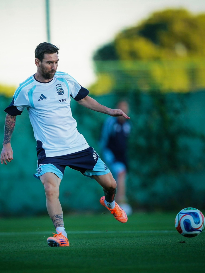 20年看球：AFA说完美，阿根廷对安哥拉被吹到0瑕疵，英超都犯酸