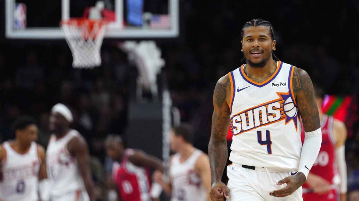 格林受伤后太阳或缺阵4到6周，布克能扛起NBA希望吗？