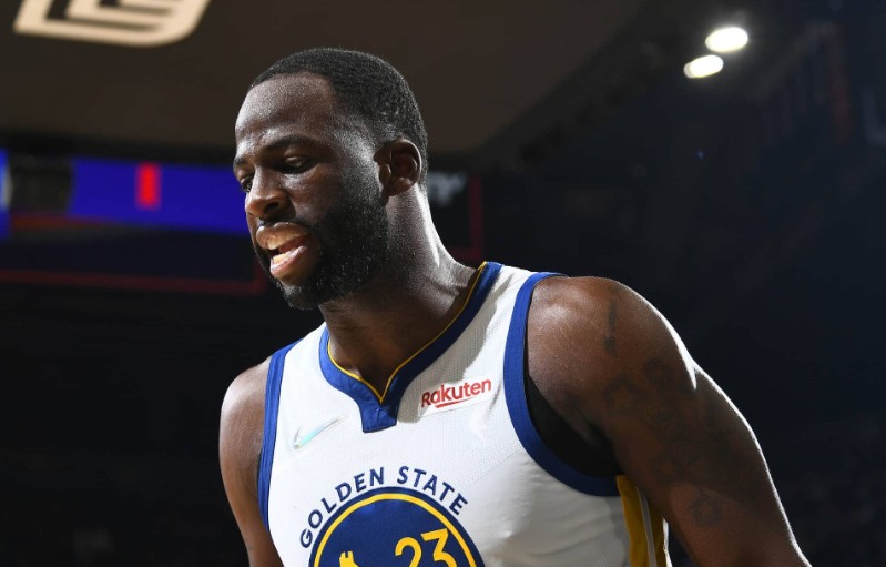 东契奇和里夫斯合体，湖人进攻效率炸裂NBA最高124.6，谁还敢小看湖人？