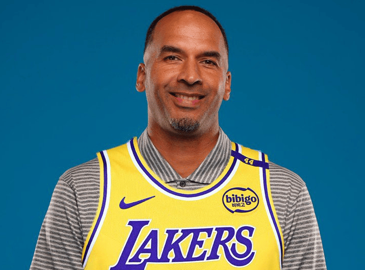 哈里森下课9个月，独行侠3胜8负，NBA剧情比英超还狗血