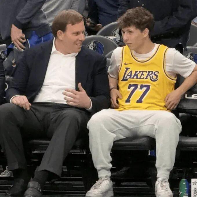 独行侠1刀斩乱麻：哈里森被撤换后NBA与湖人天地两重