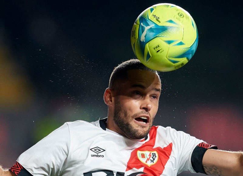 马里奥-苏亚雷斯跟巴列卡诺主席互怼，西甲恩怨比伯恩茅斯防线还乱