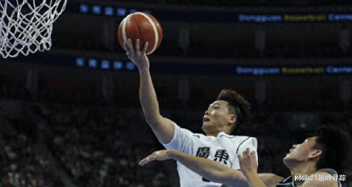 3点看清：广东男篮碾压辽宁的真相，像NBA季后赛那样狠