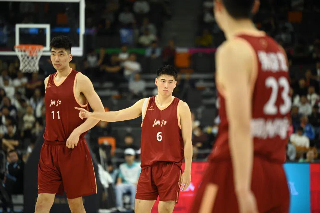 浙江稠州银行80-77逆转四川，孙铭徽、周琦争雄，余嘉豪末节狂舞定义全运会半决赛