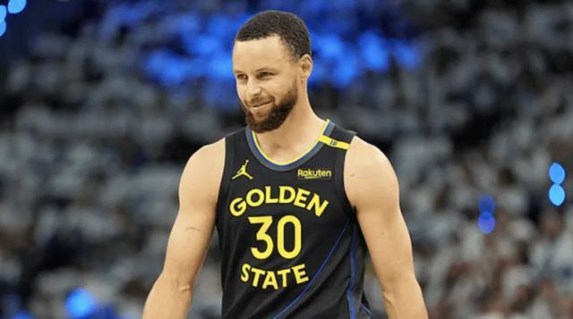 勇士客场被雷霆血洗24分，库里复出像只迷路小鲨鱼