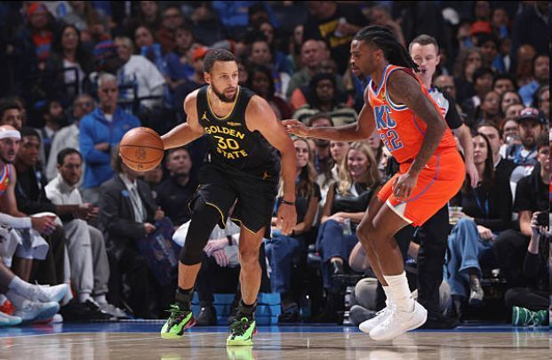 勇士客场1胜6负，输给雷霆还想靠库里爆发？NBA开季连败警告声大作