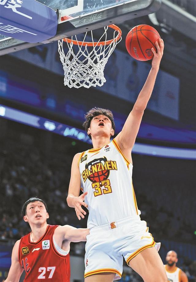 王浩然30分，广东U22 92-85小胜浙江队：CBA舞台上年轻人的血性（92比85）