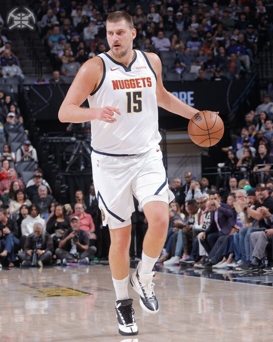 掘金122-108拿下五连胜，约基奇35+15把国王打成拼盘，NBA单核警报