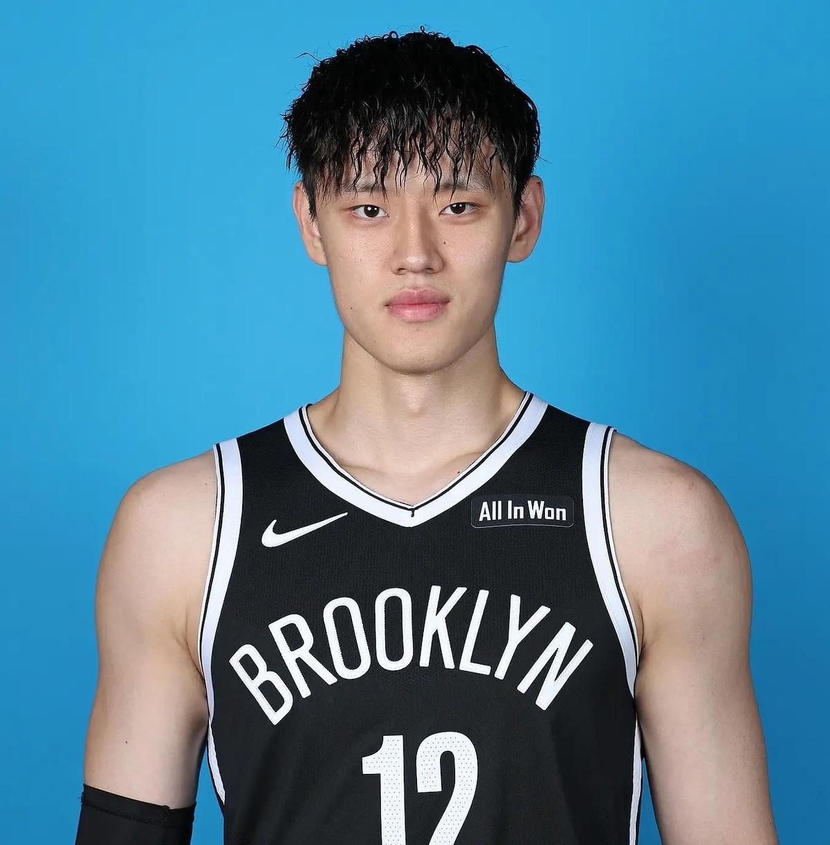 曾凡博的NBA梦还在，但NCAA和NBL的选择，三条路都没谁省心