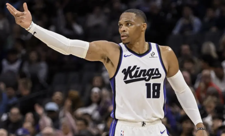 19投1成笑话？威少底薪在萨克拉门托国王队，NBA首发被施罗德抢走