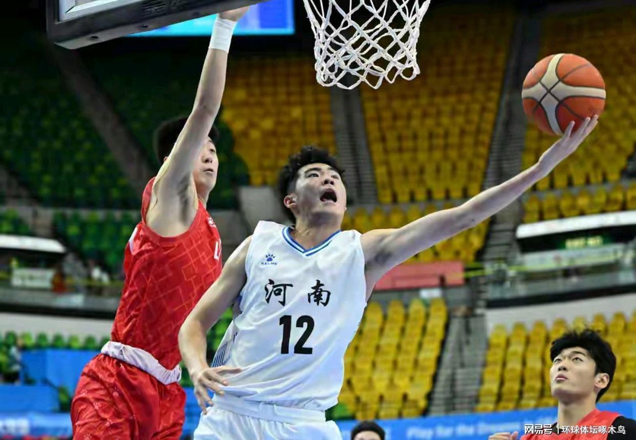 全运会78-67河南男篮逆转，吕俊虎32分像NBA内线怪兽还差英超门票？