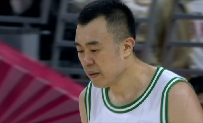 38岁韩德君5分16板的告别：辽宁在CBA的时代是不是该打包了？