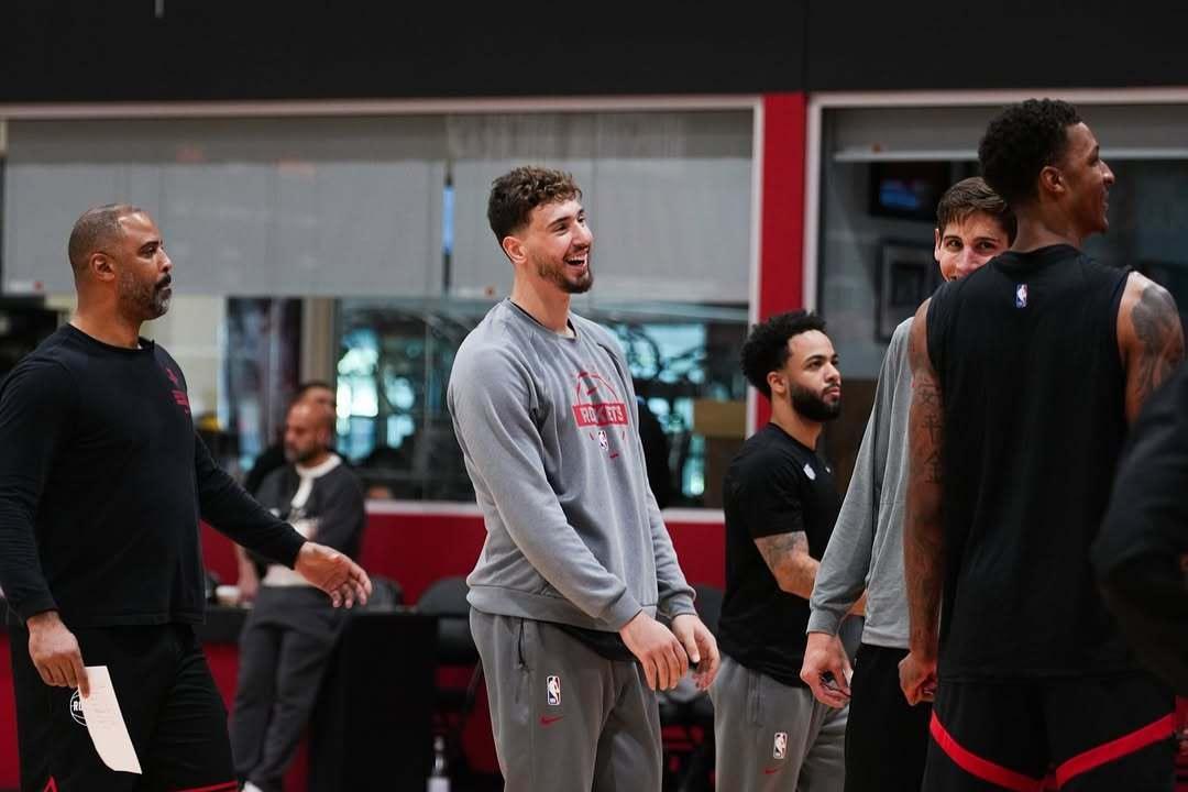 火箭第15战后：NBA场均得分第三，42%三分和篮板球谁更亮？