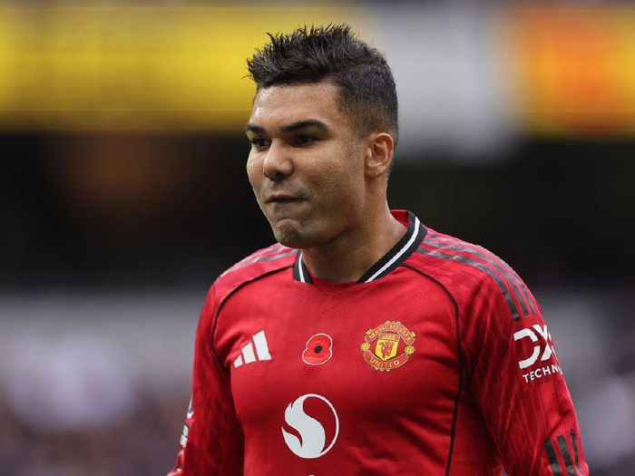 33岁卡塞米罗去留困局：曼联的英超账本和1亿级转会荒