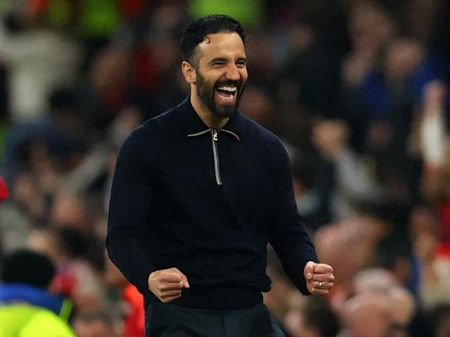 英超11场领先496分钟，曼联阿莫林的2亿英镑是救命还是作秀？