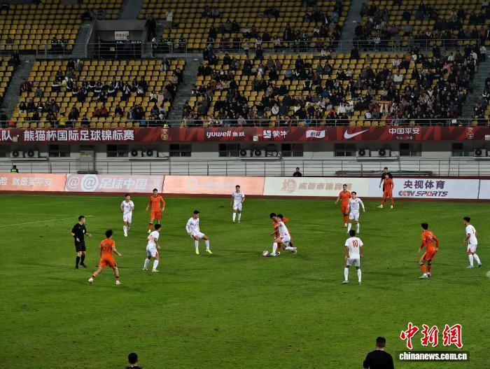 中国U22熊猫杯首战0-1不敌越南，韩乌U22抢先拿下2球难掩亚洲杯热度