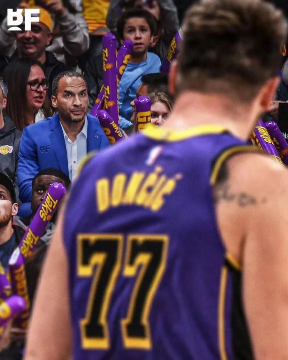 11月11日独行侠出手：解雇尼科，9个月后的NBA人事地震