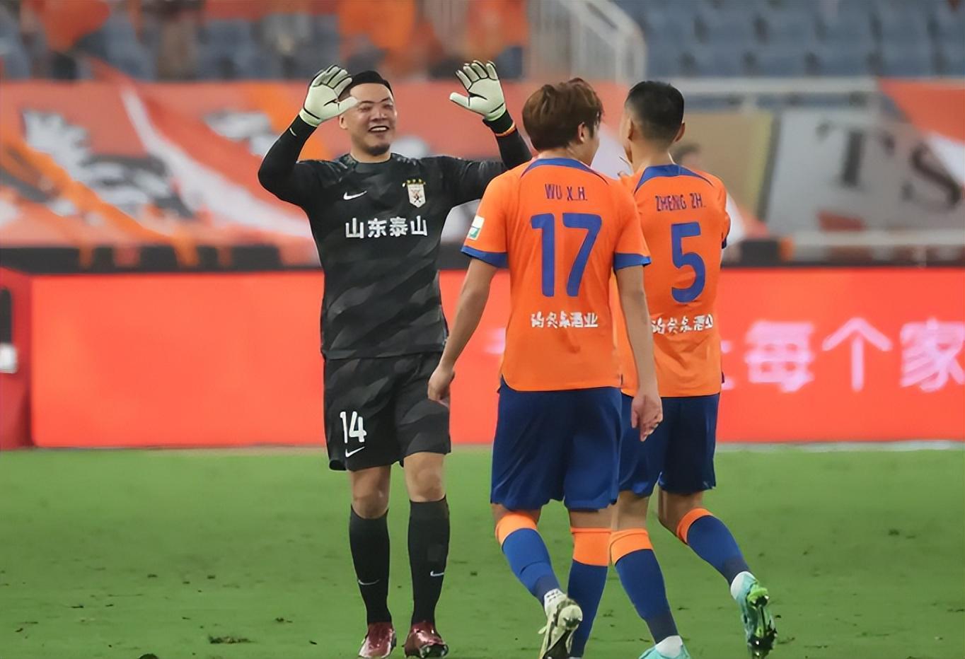 山东U204-5点球惜败上海，进攻乏力让这支山东鲁能男足连遭全运会尴尬