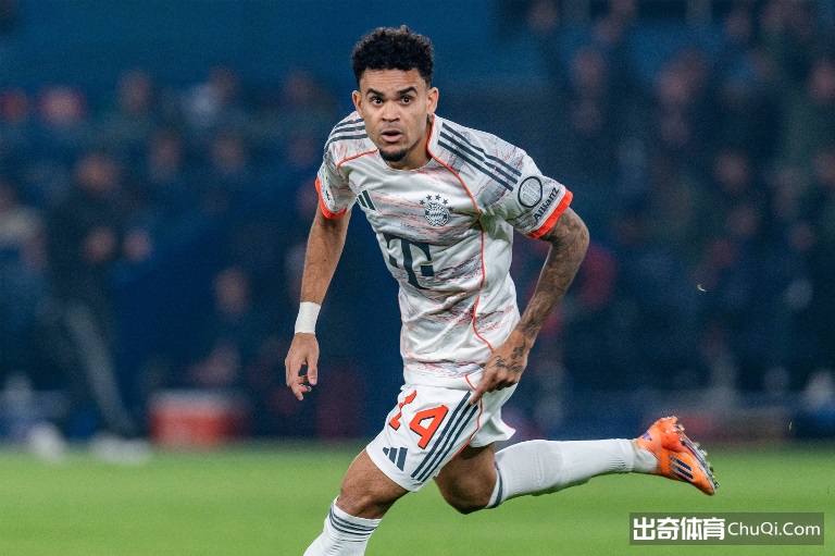 迪亚斯半赛季轰16球，利物浦萨拉赫成‘板凳’？英超到德甲真有差