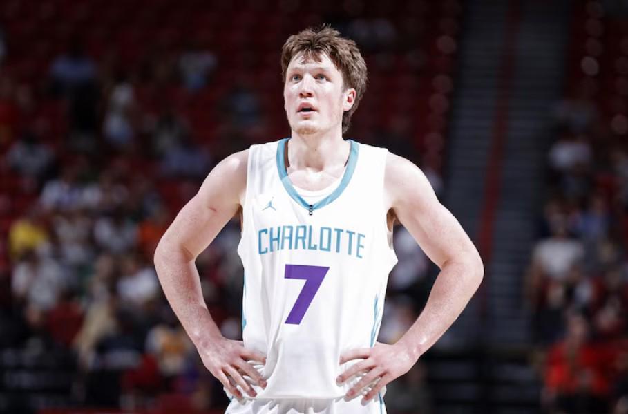 新秀榜洗牌：4号秀克努佩尔冲上榜首，NBA新秀排名又见变动