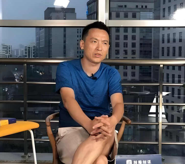 8岁能签约？中国足协把青训门槛从12推到8，连英超都不敢这么玩