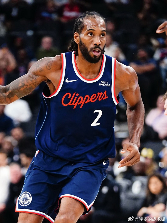 伦纳德脚踝+足部双扭伤，1周后才有答案，NBA客场仍随队出征