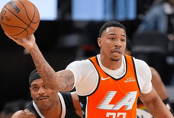 NBA常规赛130-116：快船被掘金翻盘，1场胜利难掩3大烂摊子