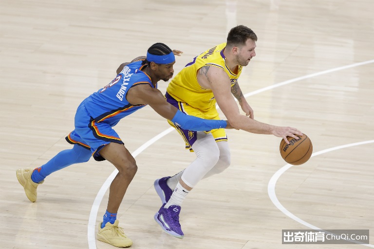 雷霆领先湖人30分，亚历山大30分9助攻在NBA留下羞耻碑