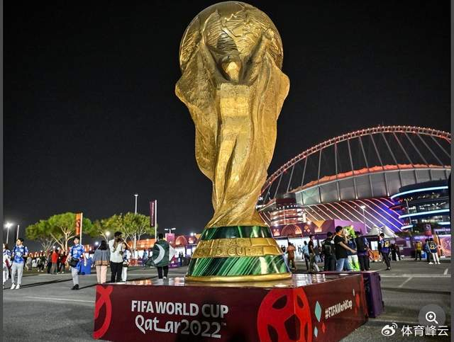 2-1晋级小组头名，日本U17在卡塔尔被墨西哥当成英超球迷热情包围