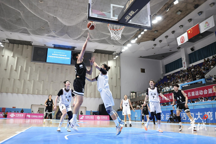 广东男篮15运会大杀四方，女篮102-73碾压上海，半决赛瞄准辽宁北京