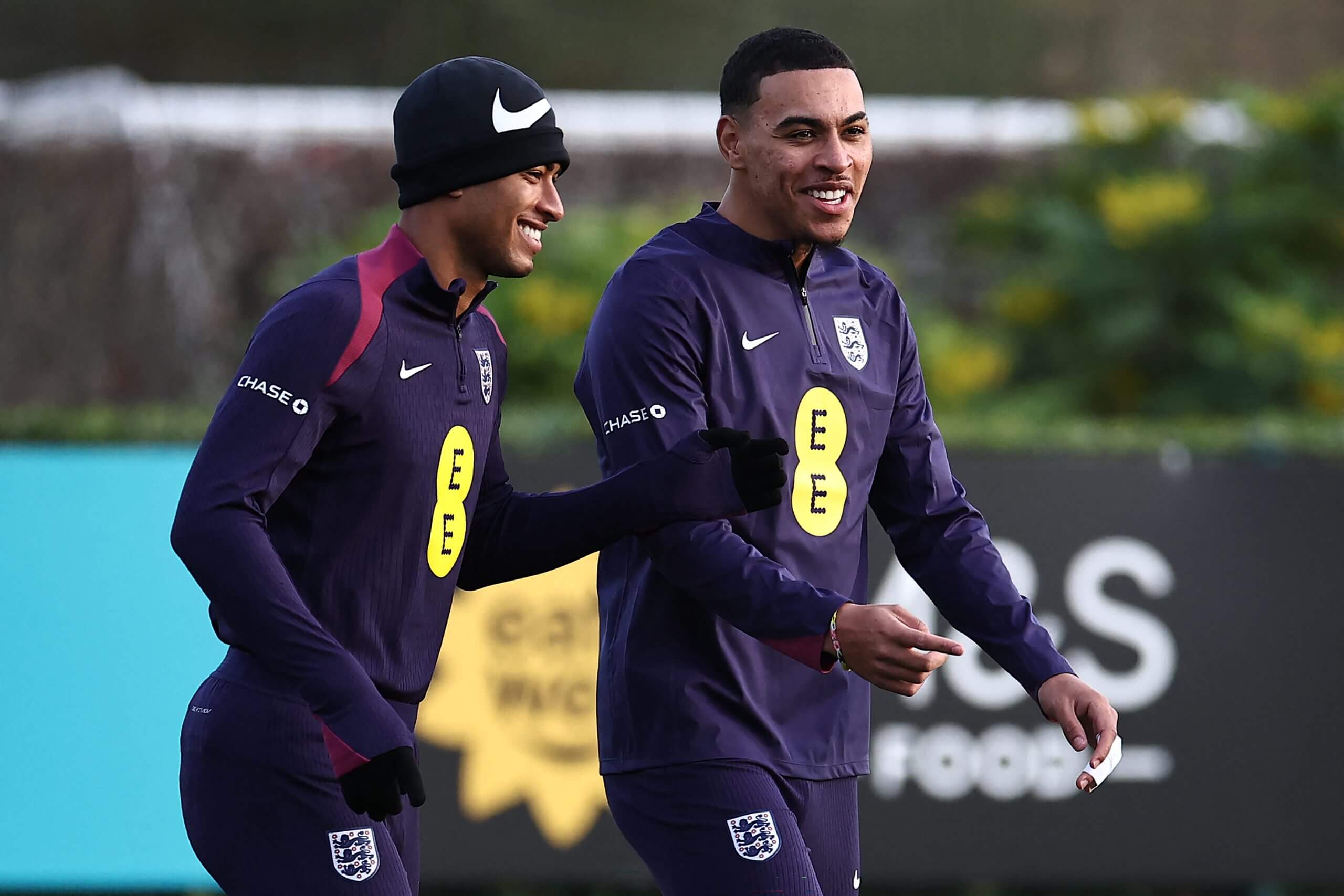 2场还剩，图赫尔不想试人？英超新星摩根-罗杰斯压着贝林厄姆的英格兰10号位