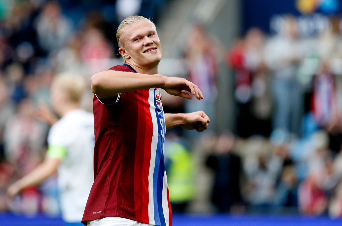 哈兰德30球到手！英超与挪威两线开火，曼城笑成一朵花