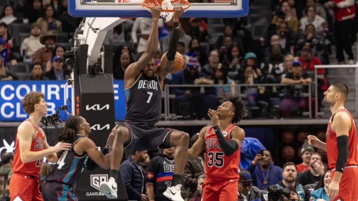 28+13+6+4+2：里德一夜爆发，活塞临时首发打爆公牛队的疯狂夜（NBA数据）