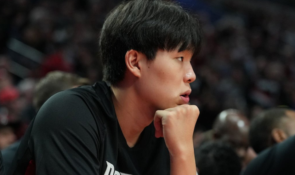 121-119逆转！开拓者5胜3负，nba新秀杨瀚森是票房王还是摆设？