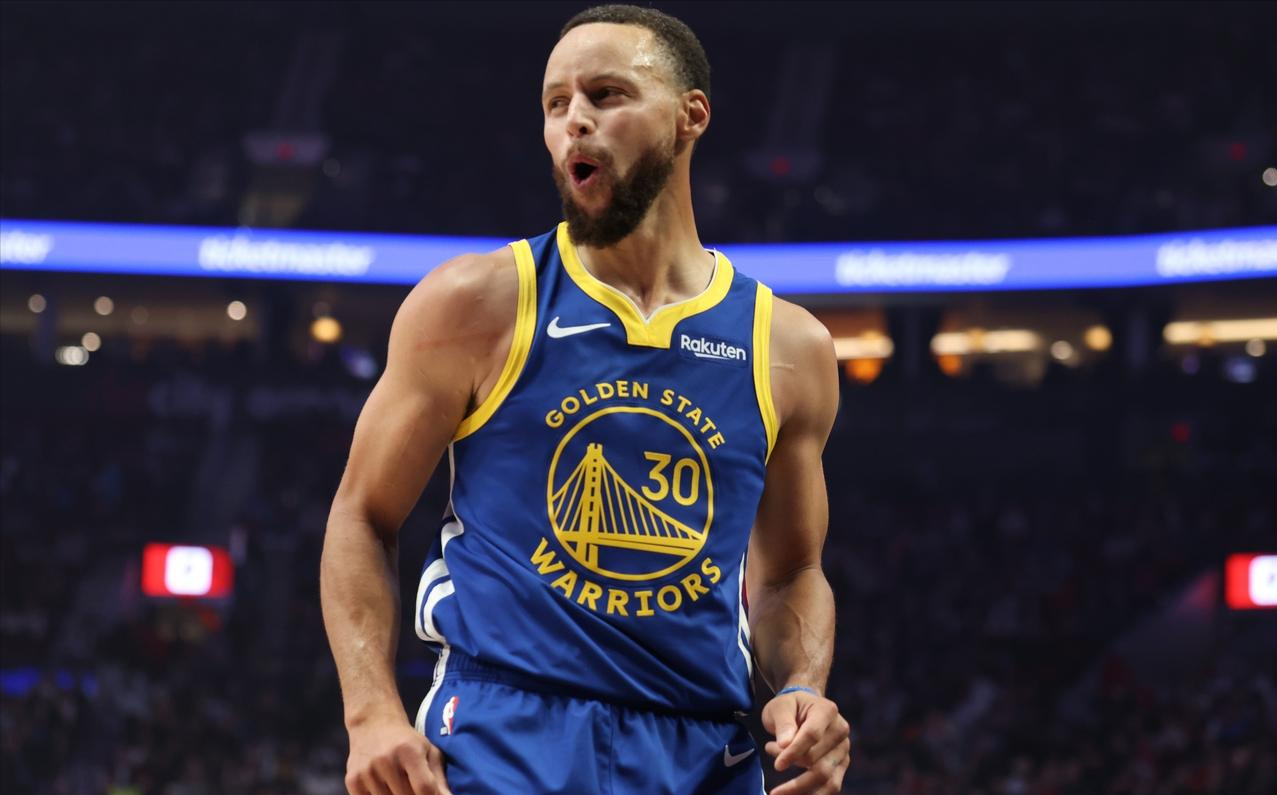 库里46分逆转震撼NBA：12年合作走到2026年终点，勇士队球迷要当心哪条路？