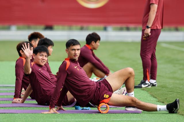 11月15日19:35国足U22对韩国U22，熊猫杯现场票有几张被英超球迷盯上？