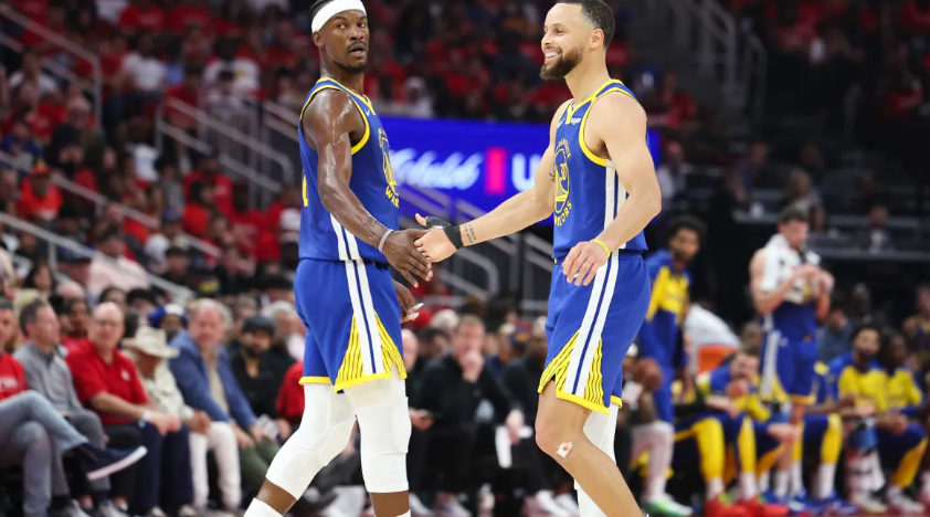 勇士7胜6负还想冲冠？库里撑不住，内线短板盯上小萨博尼斯和浓眉哥