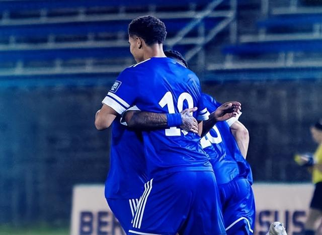 库拉索7-0狂胜，5场11分！英超老粉都惊了，牙买加别装