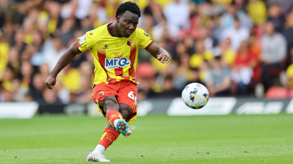 450万到500万欧回购成本？伊兰昆达英冠16场2球，拜仁这算盘到底怎么算的