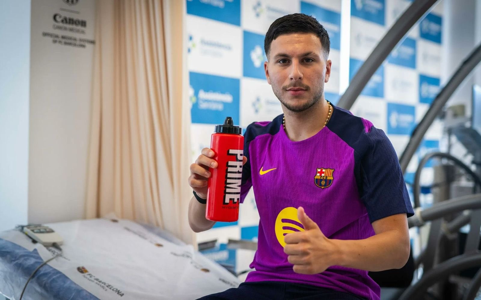 巴尔德吉1次诺坎普训练像宗教仪式，西甲球迷又被回忆炸裂