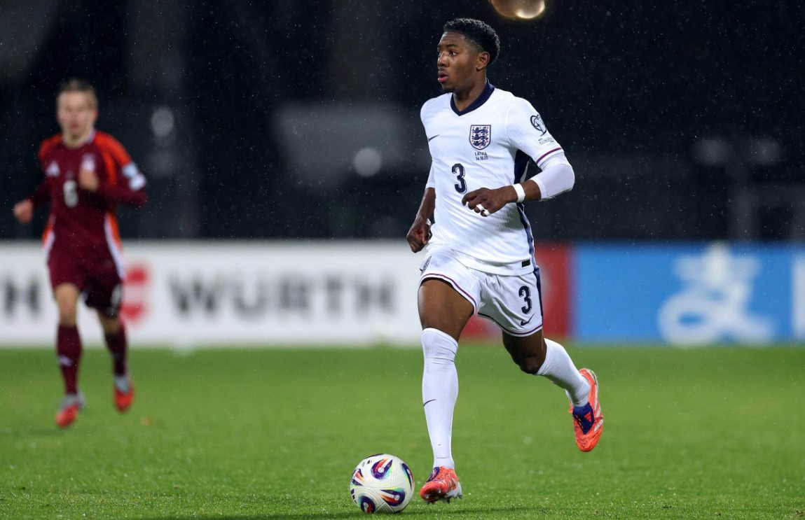 19岁刘易斯-斯凯利4次首发，阿森纳英超名额为何被经验压制？