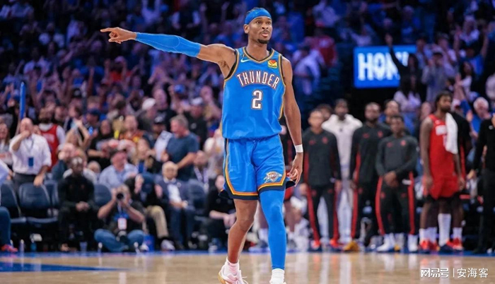 雷霆两场126-102、121-92大胜，NBA还配哪些人叫“超巨”？