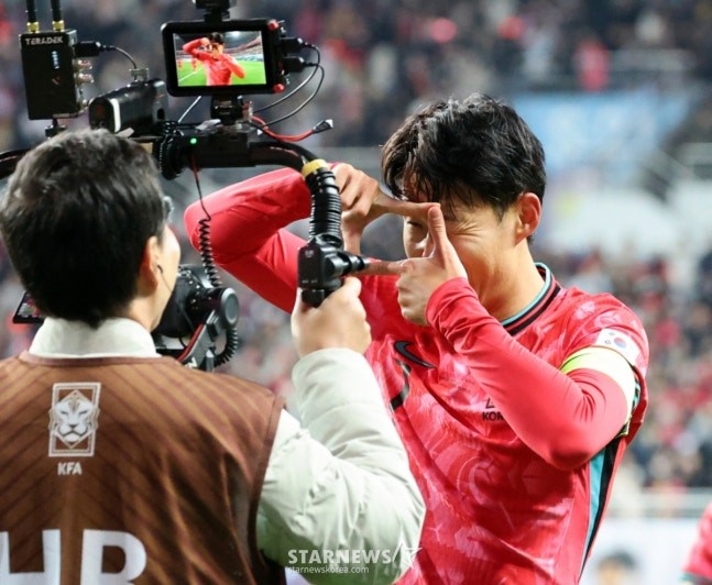 2-0锁定胜局：孙兴慜任意球秀出英超级手感，韩国这场像是庆典兼练兵